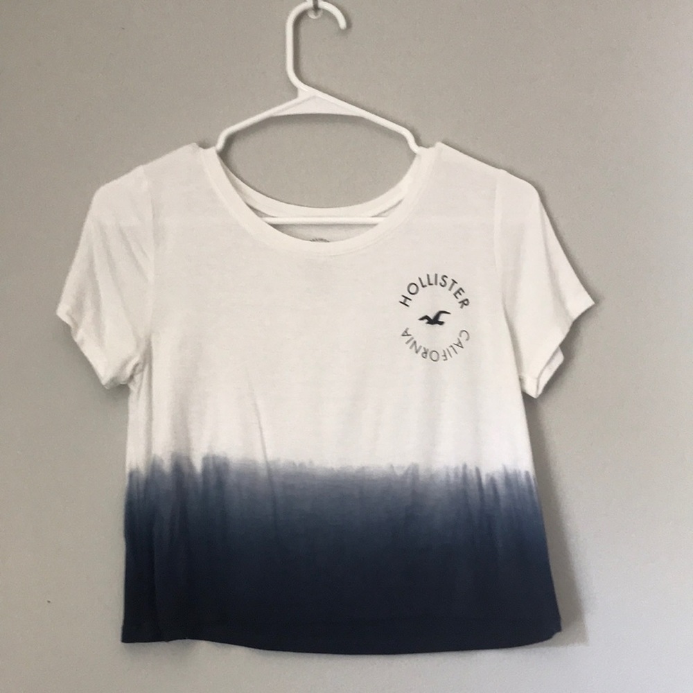 Hollister crop top graphic tee